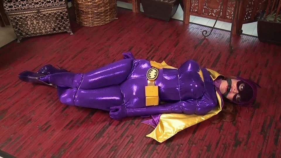 Wmbcv-1042 - Kendra James As Batgirl - Pt2